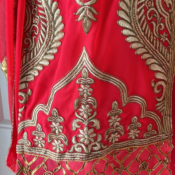 Salwar Kameez Pink Fuschia Indian Gold Embroidered Parallel with Tunic - Picture 4 of 11